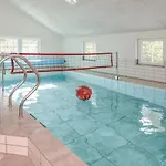 Six-bedroom In *