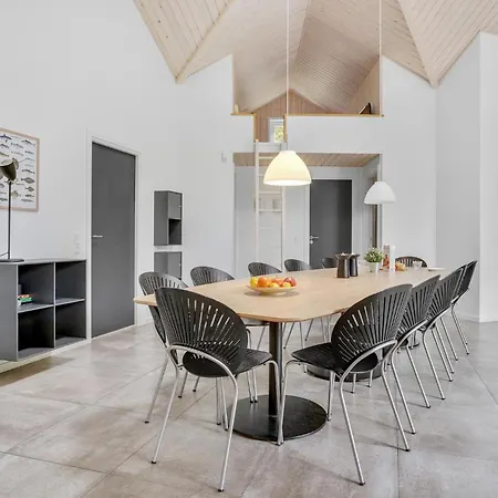 6 Værelses Lækker Bolig I Blåvand Feriehus *