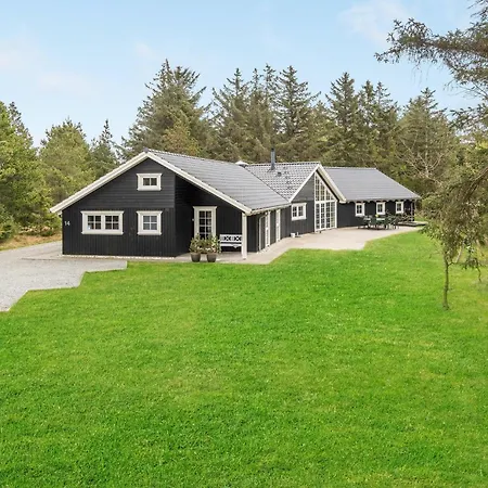 6 Værelses Lækker Bolig I Blåvand Feriehus