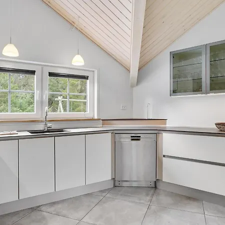 Semesterbostad Six-bedroom In *