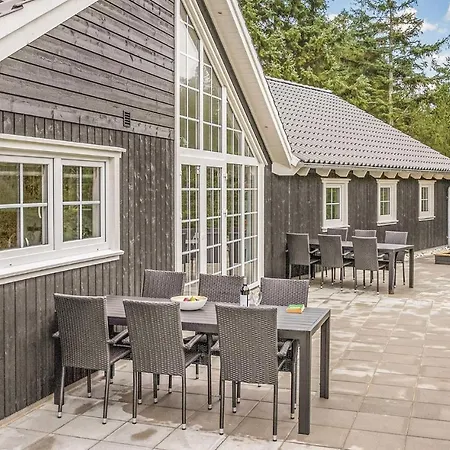 Six-bedroom In