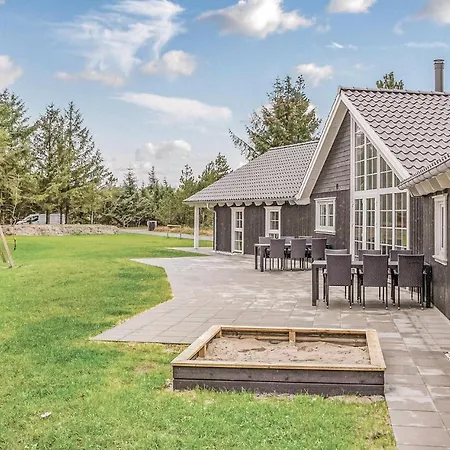 Feriehus 6 Værelses Lækker Bolig I Blåvand Blåvand